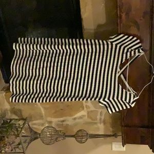 Black and white dress with a accent on the back